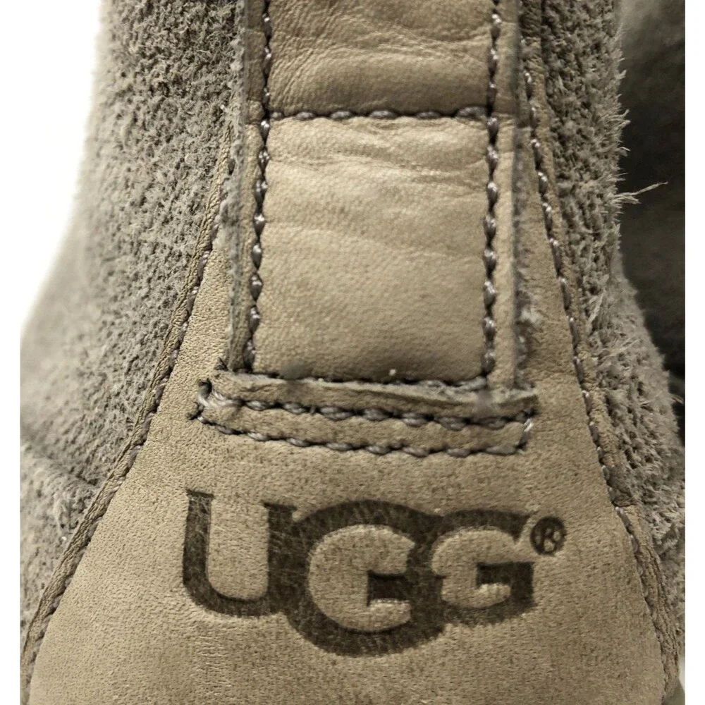 UGG Freamon Suede Chukka Boots Mens Size 9 Waterproof Grey Goat Leather Lining